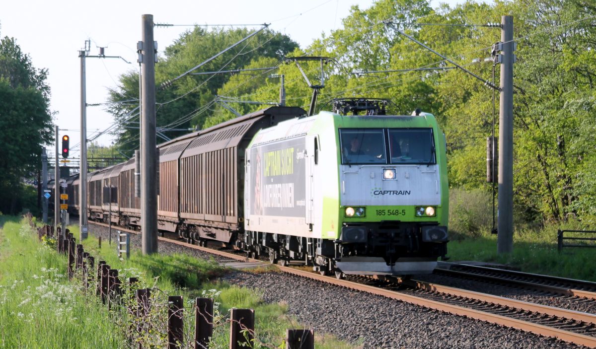 Captrain/ITL 185 548-5 mit H-Wagen Zug Ausfahrt Padborg/DK 20.05.2019