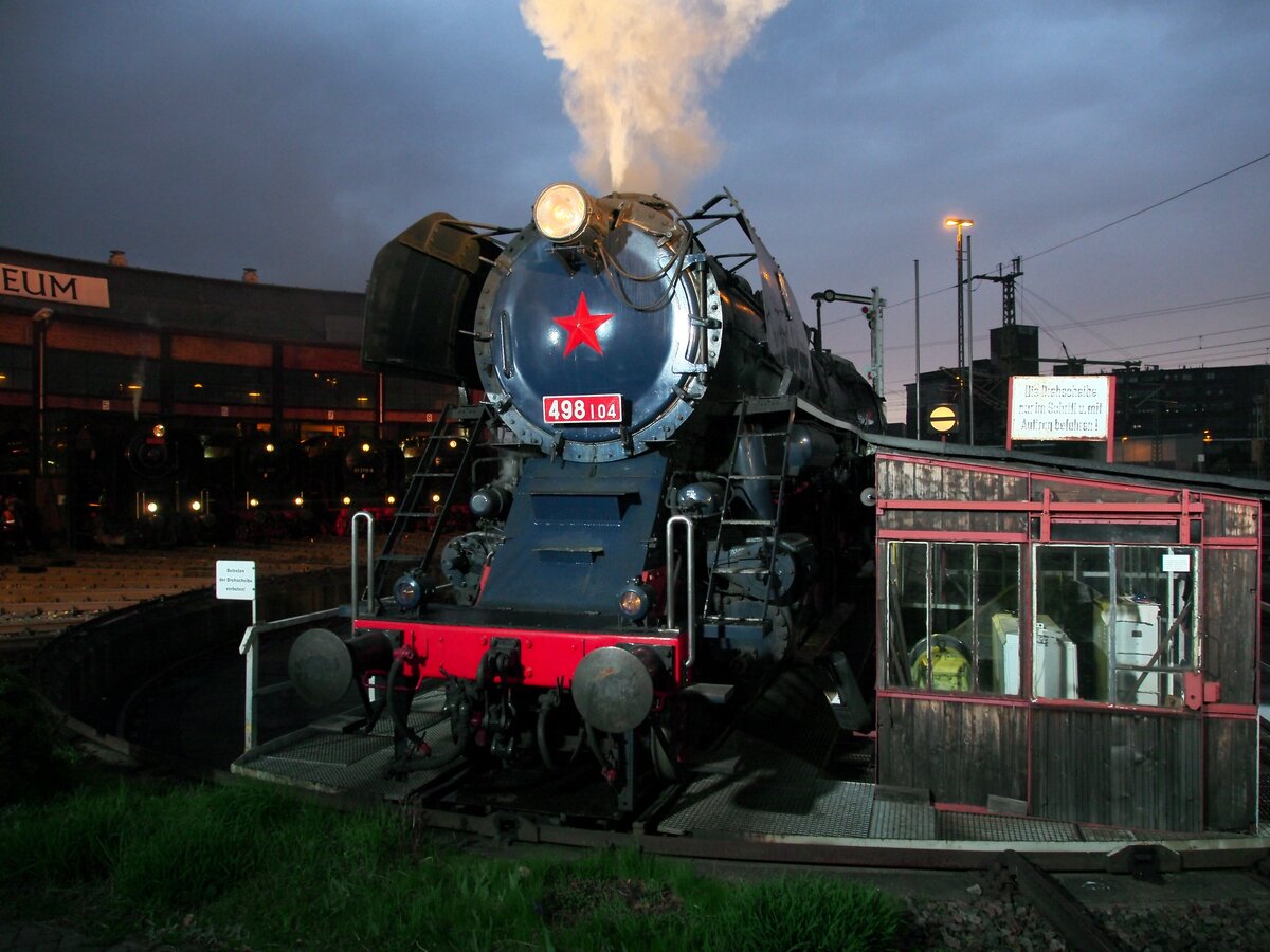 CD 498 104 bei der Nachfotoparade beim 8.Dampfloktreffe im Bw Dresden Altstadt am 15.04.2016.