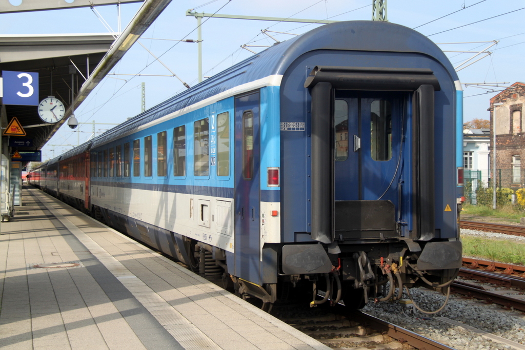 CD-Bmz Wagen am Ende des EC 179 von Rostock Hbf nach Praha hl.n.stand am 11.10.2014 im Rostocker Hbf.