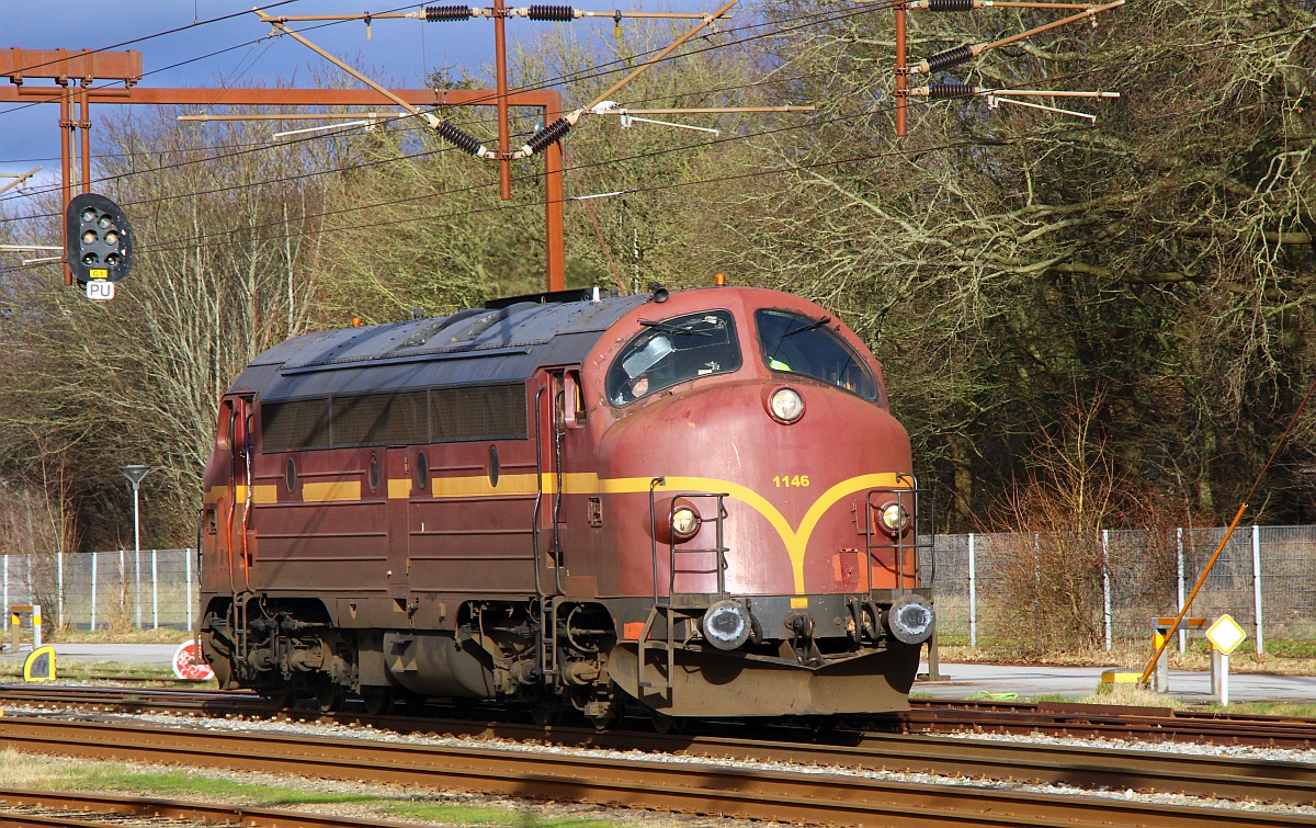 CFL Cargo DK Litra MY 1146 dieselt hier von tanken kommend gemütlich durch den Bahnhof Pattburg/DK. 04.02.2023