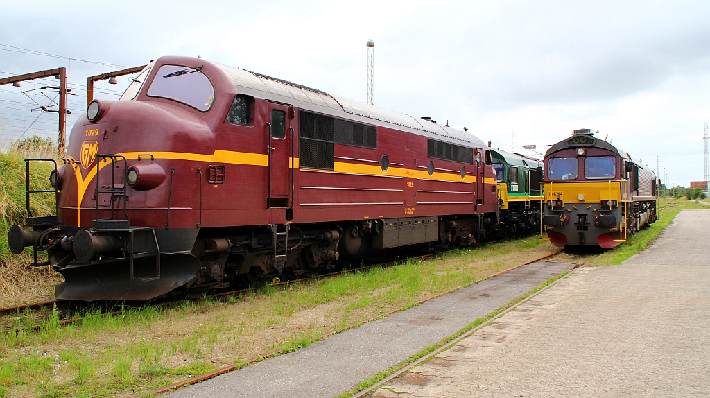 CFL Cargo Mx 1029 steht zusammen mit den beiden Class 66 Loks abgestellt in Padborg. 21.07.2012