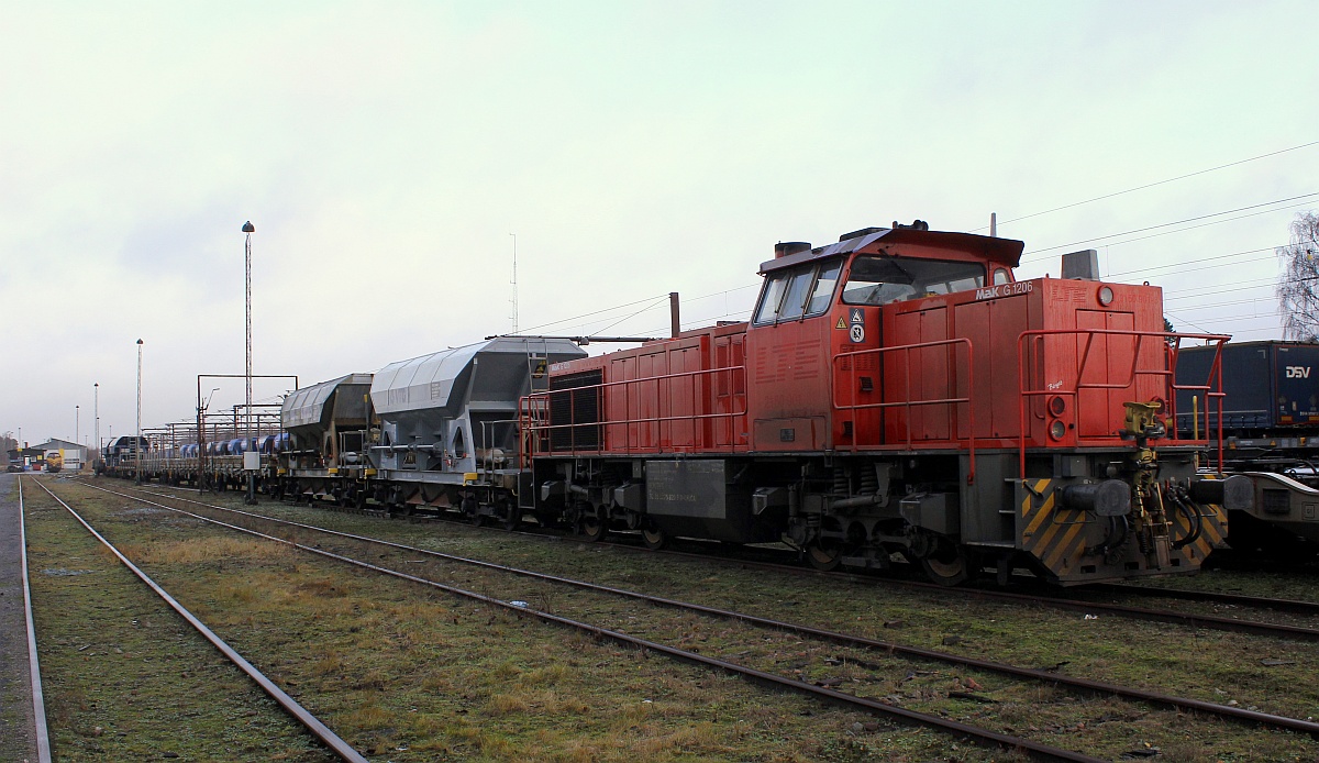 CFLCA 1275 820-9  Birgit  (MaK/Vossloh G1206, Bj 2001, REV/BCS X/24.08.11, ex LTE 2150.901-3) eingesetzt im Bauzugdienst im dänischen Padborg. 11.12.2016