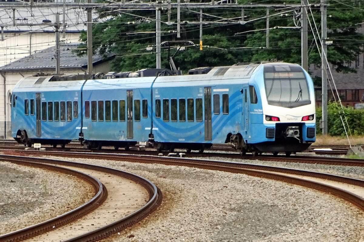 Connexxion 5038 verlässt am 19 Juli 2019 Amersfoort.