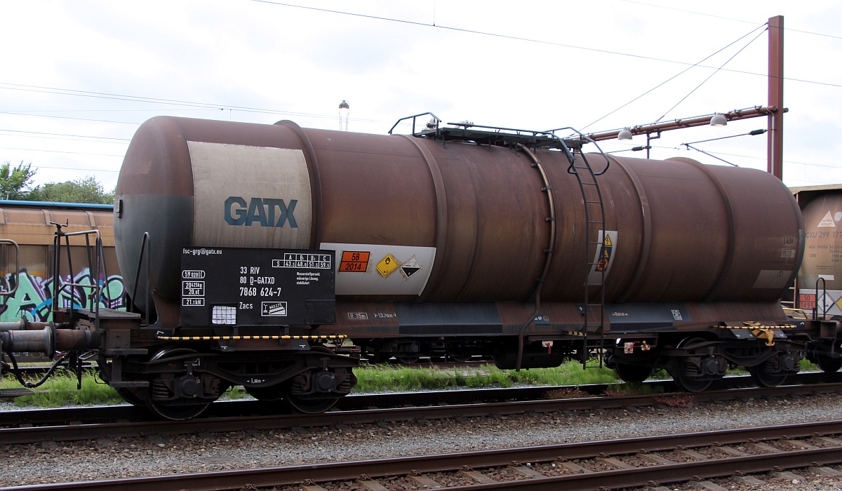 D-GATXD 33 80 7868 624-7 Gattung Zacs Volumen 59020l beladen mit 58/2014 WASSERSTOFFPEROXID. Pattburg 08.07.2022