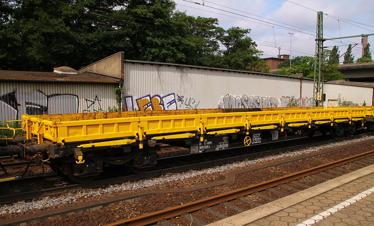 D-ORME 37 80 3999 039-5 Gattung Res 191-3, Drehgestellflachwagen mit vier Radstzen, mit Seiten- und Stirnwandklappen und mit Rungen. HH-Harburg 28.06.2014