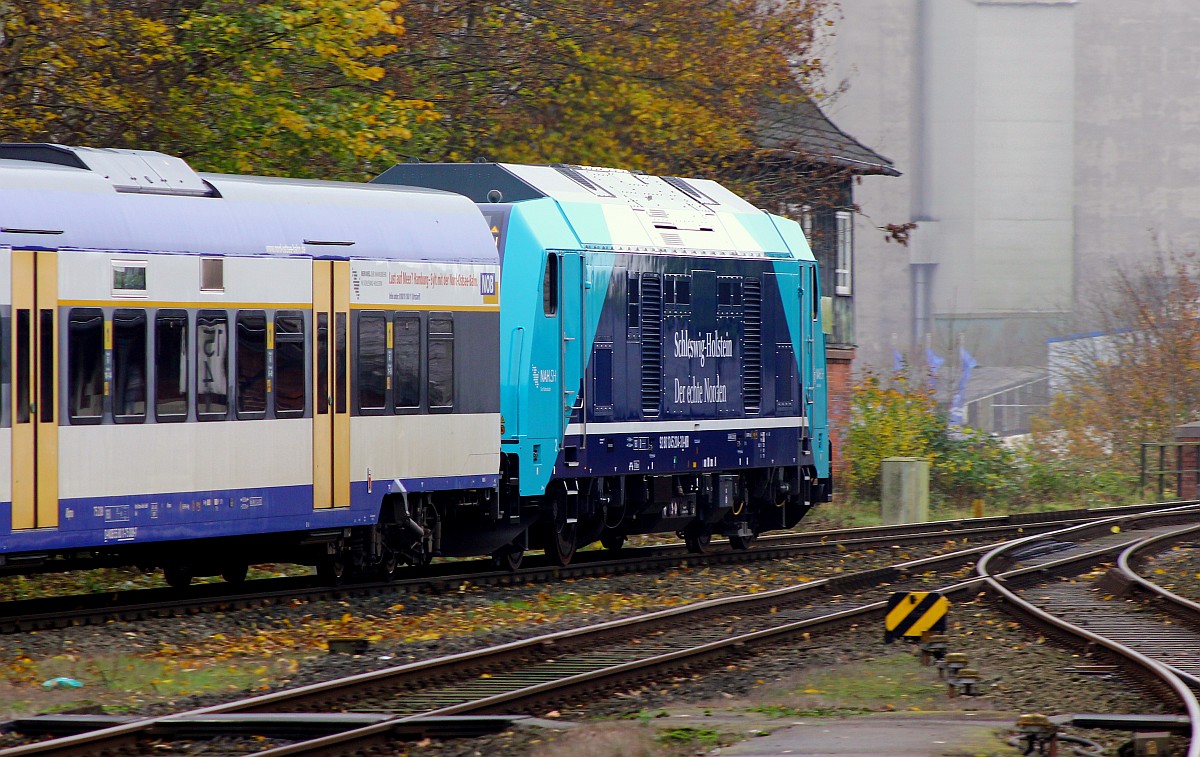 Da fuhr sie noch nichts ahnend als Schublok der NOB nach Hamburg-Altona die 245 204-3 der NAH.SH/Paribus/NOB, drei Stunden später stand sie brennend in Itzehoe. Husum 11.11.2015