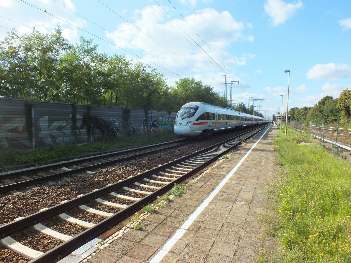 Das war dann doch eine berraschung: 605 011 und 605 017 durchfahren Berlin-Karlshorst in Richtung Frankfurt. 2.10.13