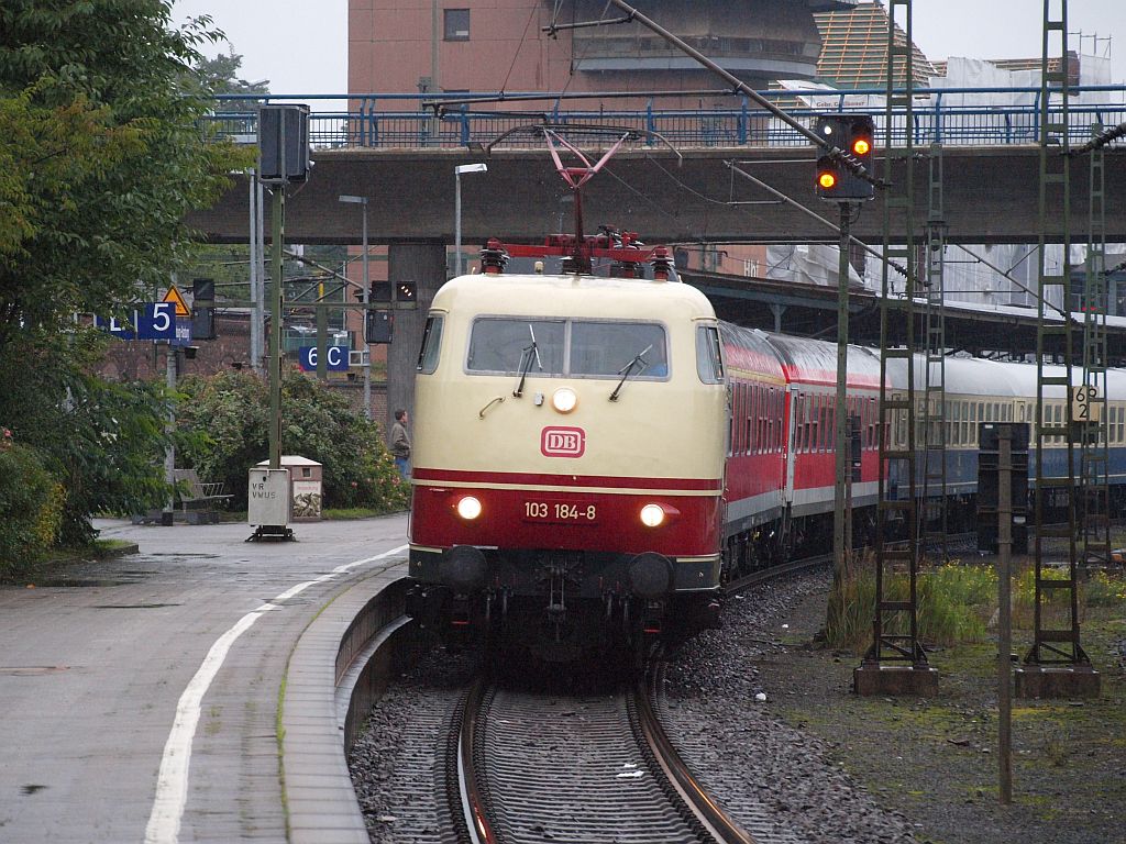 DB 103 184-8 mit IC nach Köln...HH-Harburg 26.09.2010