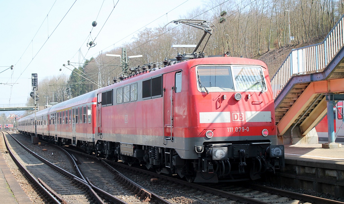 DB 111 079-0 mit RE nach Nürnberg. Backnang 25.03.2017