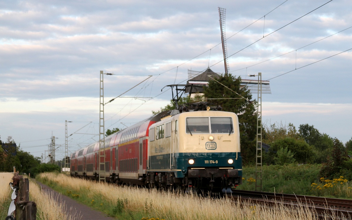 DB 111 174-9 bei Bttgen 09.07.2020