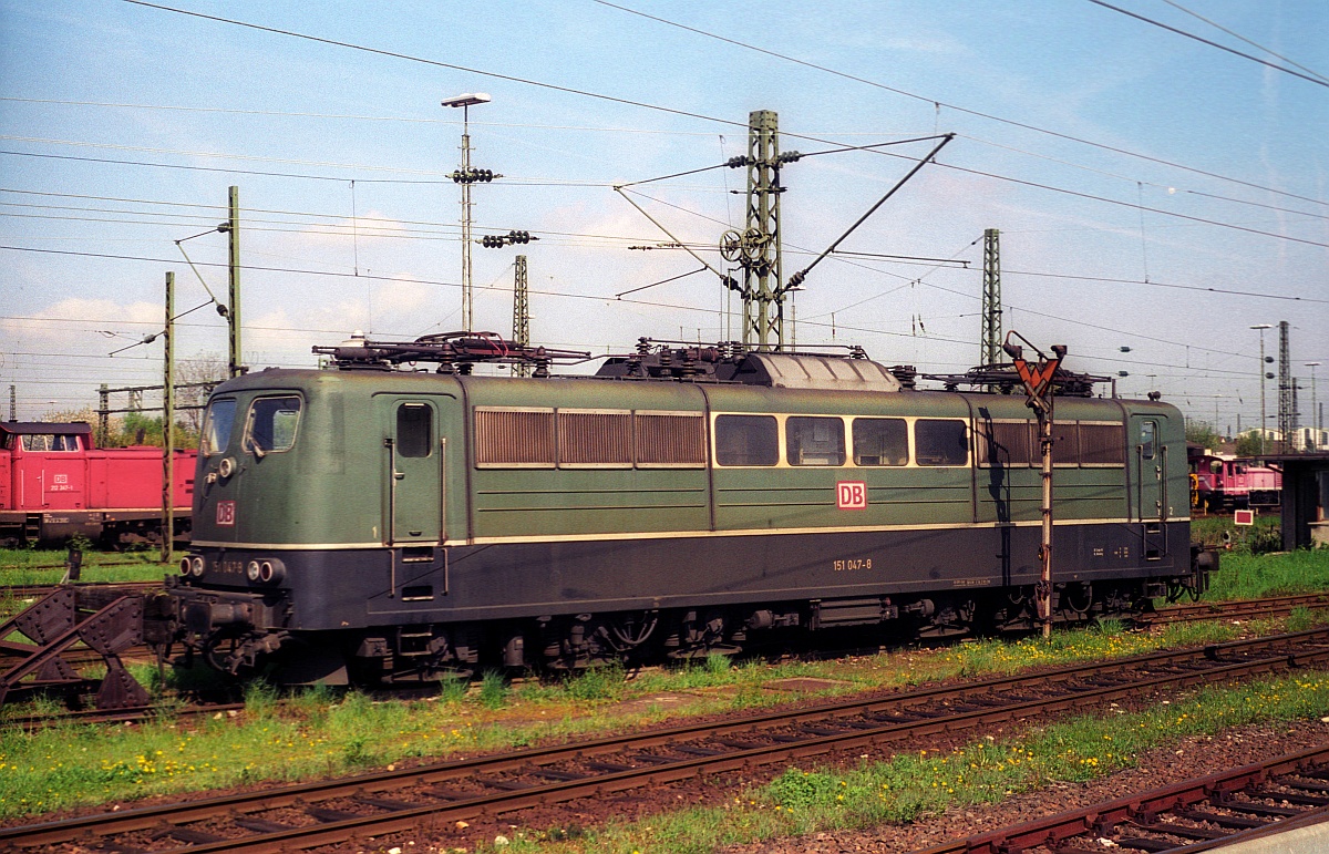 DB 151 047-8 aufgenommen im Zuge einer Besichtigungstour im Bw Kornwestheim am 25.04.2000 (Bearb: M.Steiner, (C) D.Schikorr)