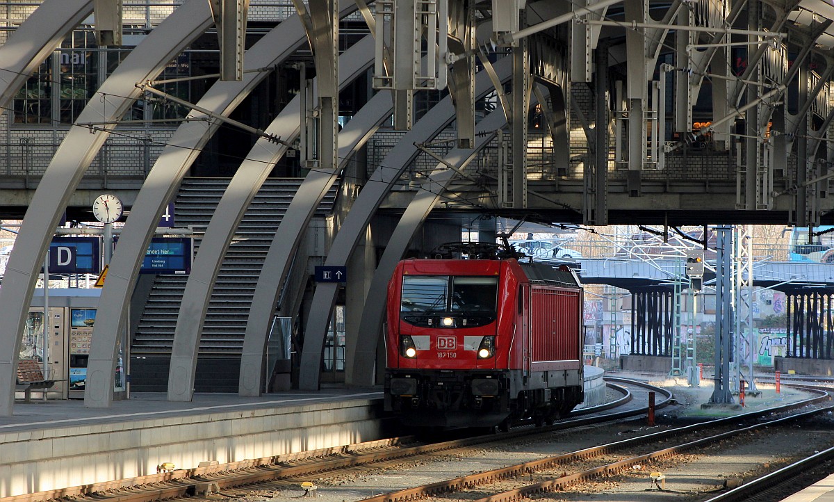 DB 187 150-8 im Lübecker Hbf. 28.11.2018