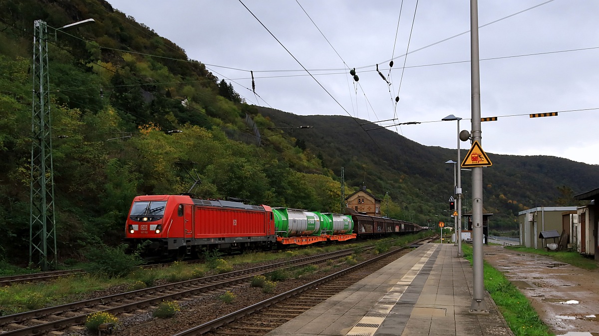 DB 187 154 mit BASF Werkszug. Kaub am Rhein 24.10.2023