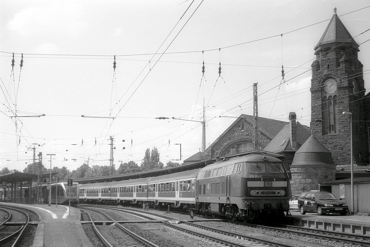 DB 218 217-8 Gießen 29.07.2003 (D.S)