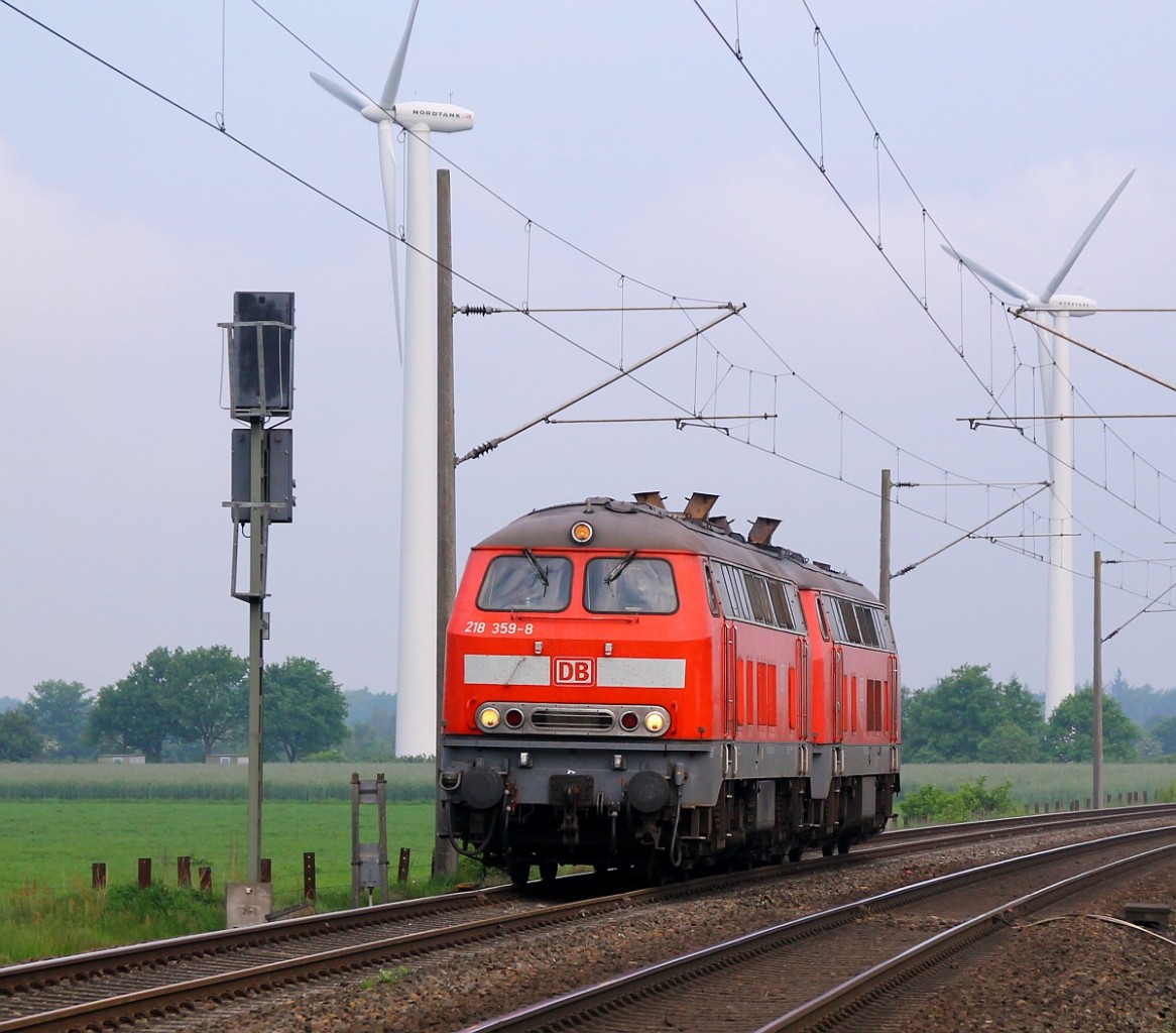 DB 218 359-8 und 218 344-0 als LZF 77675(AFW-AH)aufgenommen am BÜ Jübek-Nord. 25.05.2014