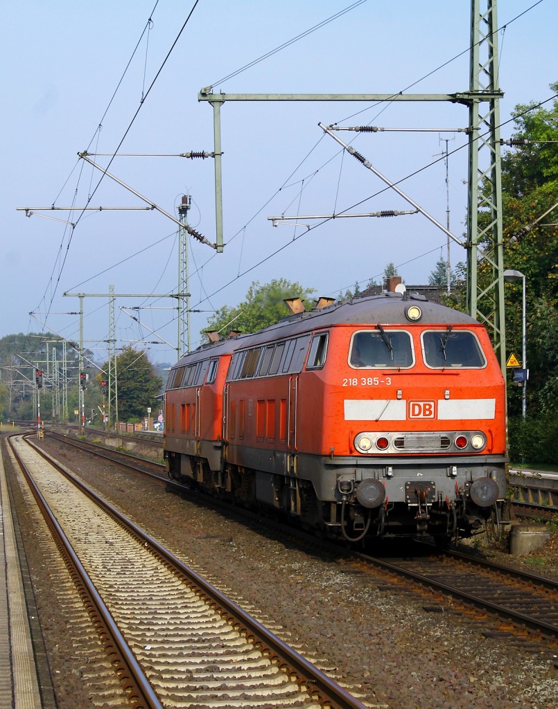 DB 218 385-3 und 341-6 als LZF 871xx auf dem Weg nach Hamburg festgehalten in Schleswig nachdem der CNL nach Kopenhagen in Flensburg abgegeben wurde. 05.10.2014