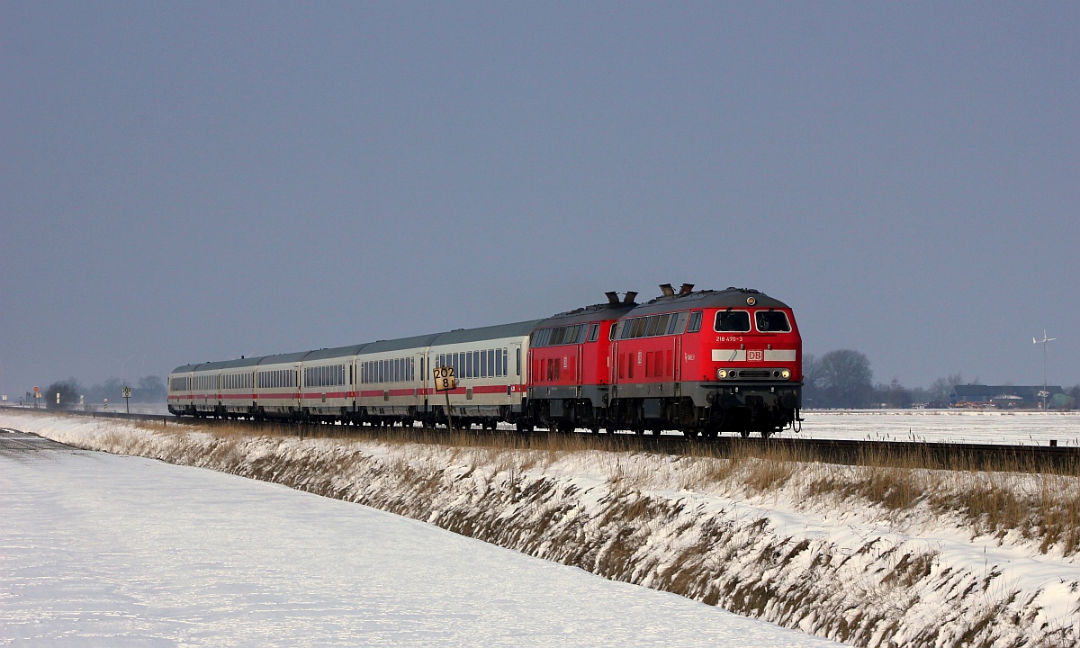 DB 218 470 und 344 mit IC 2375 unterwegs Richtung Hamburg. B Triangel 05.03.2018