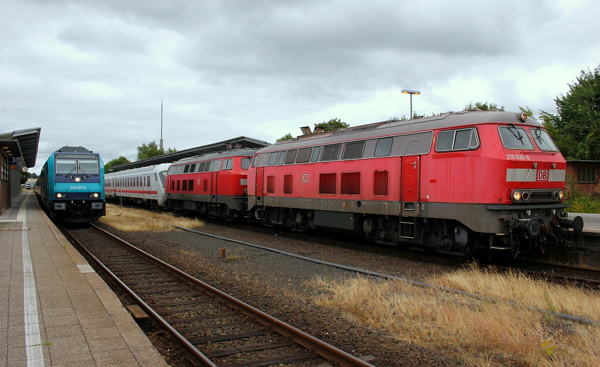 DB 218 830 und 379 kamen erneut mit dem IC 2314 nach Husum gefahren. 14.07.2018