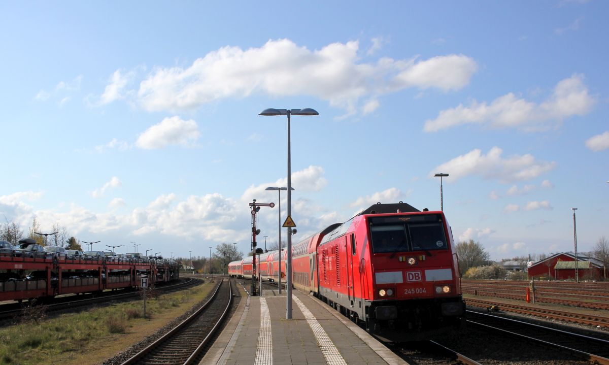 DB 245 004 mit Dosto Ersatzpark, Niebll 13.04.2019