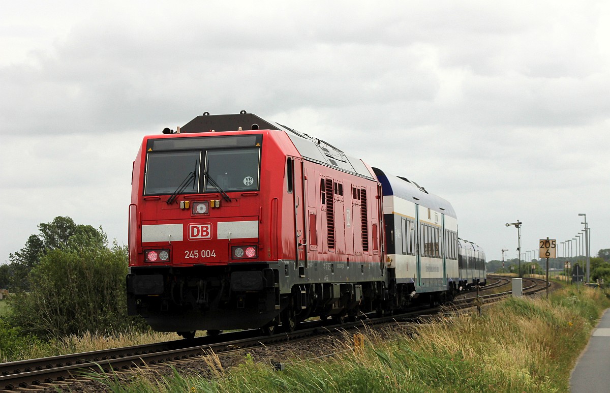 DB 245 004 mit RE 6 nach Hamburg. Lehnshallig 28.06.2020