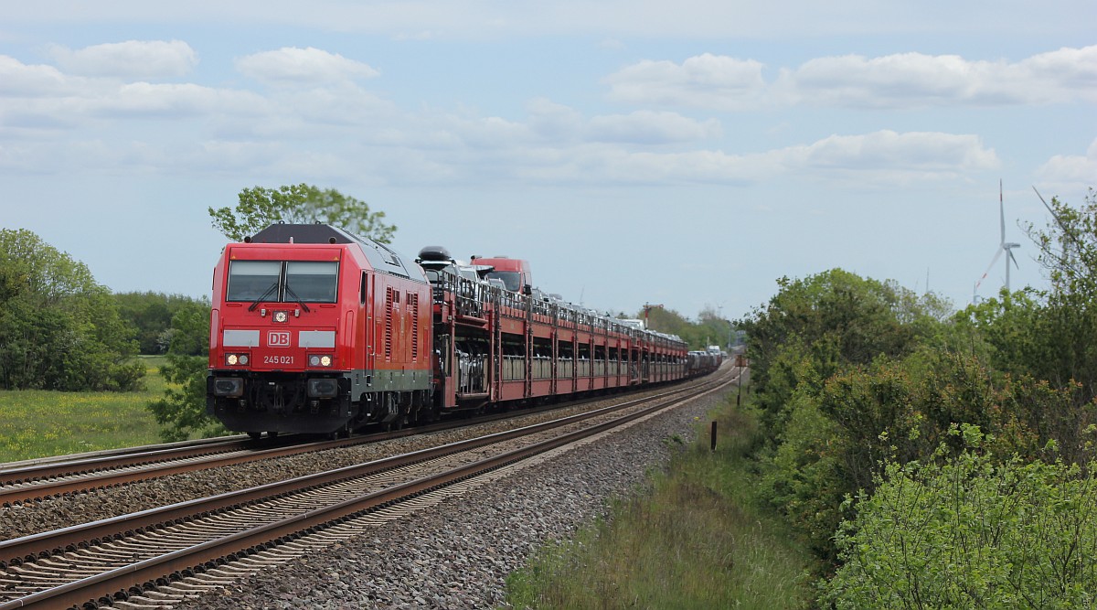 DB 245 021 mit AS nach Westerland. Dreieckskoog 31.05.2020