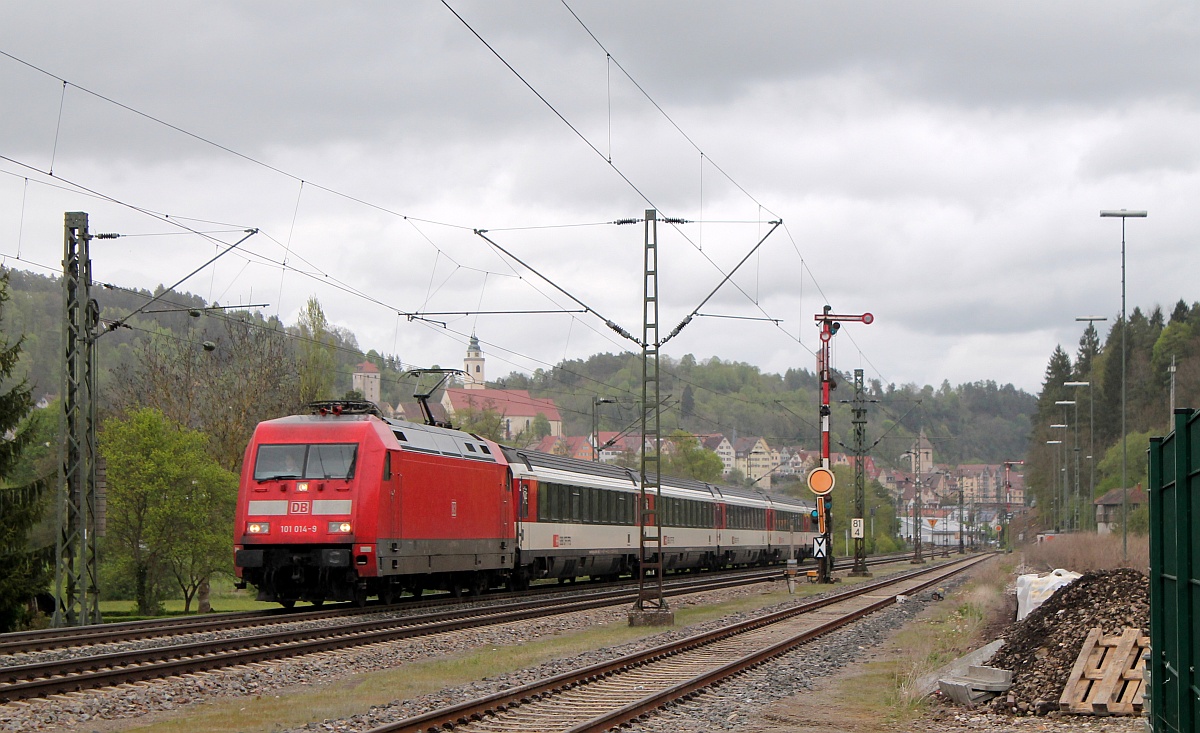 DB 6 101 014-9 mit kurzem IC/EC aufgenommen bei Horb am 07.05.2017