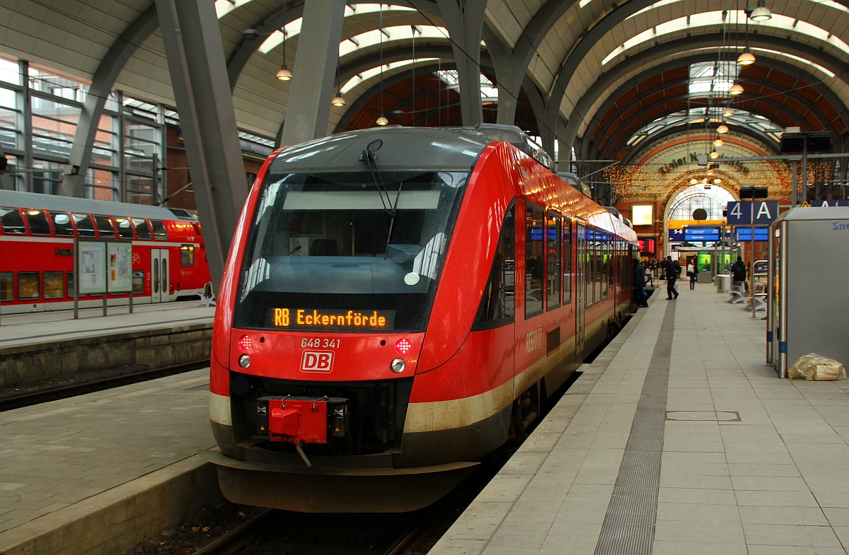 DB 648 341/841 als RB nach Eckernförde im Kieler Hbf. 31.12.2011