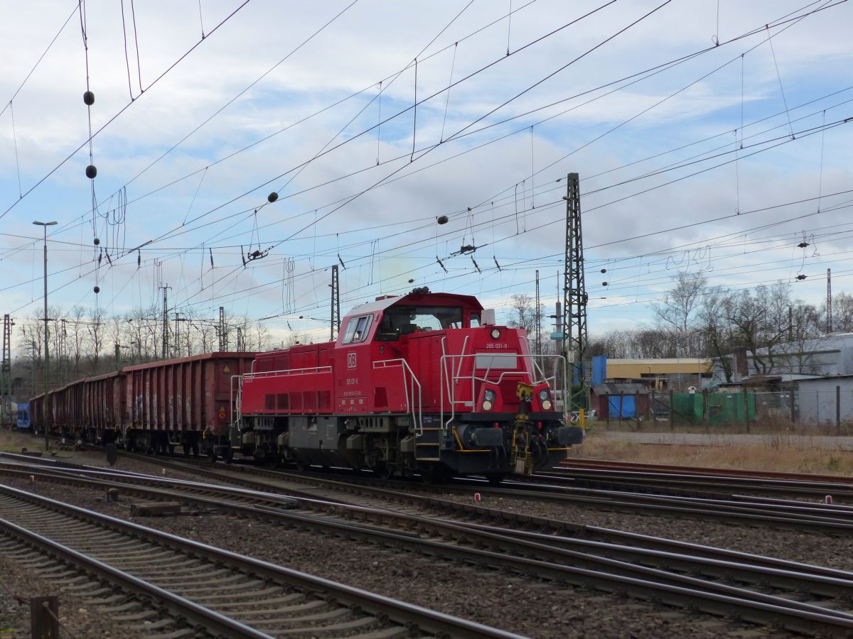 DB Cargo Diesellok 265 031-5 Rangierbahnhof Köln-Kalk Nord 08-03-2018.

DB Cargo dieselloc 265 031-5 rangeerstation Köln-Kalk Nord 08-03-2018.