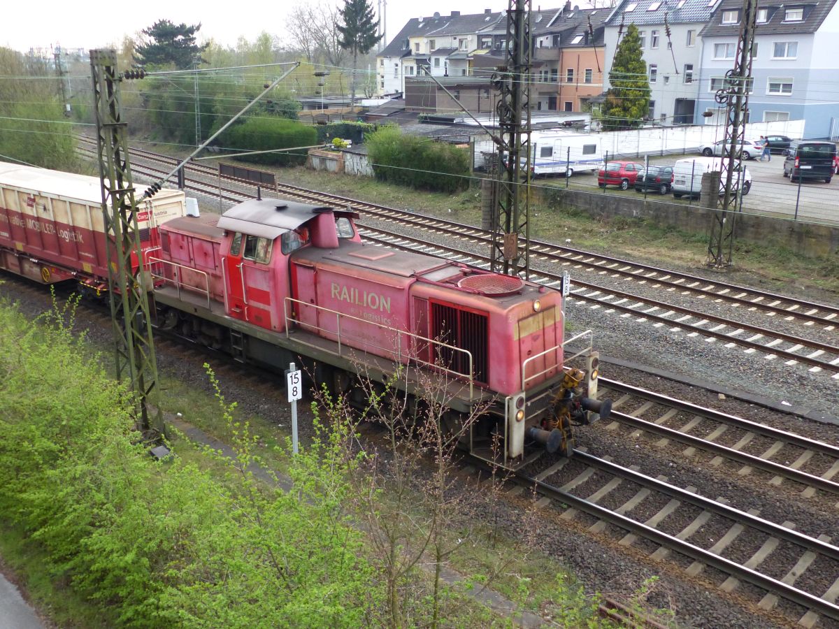 DB Cargo Diesellok 294 848-7 Hoffmannstrasse, Oberhausen 12-04-2018.

DB Cargo dieselloc 294 848-7 Hoffmannstrasse, Oberhausen 12-04-2018.