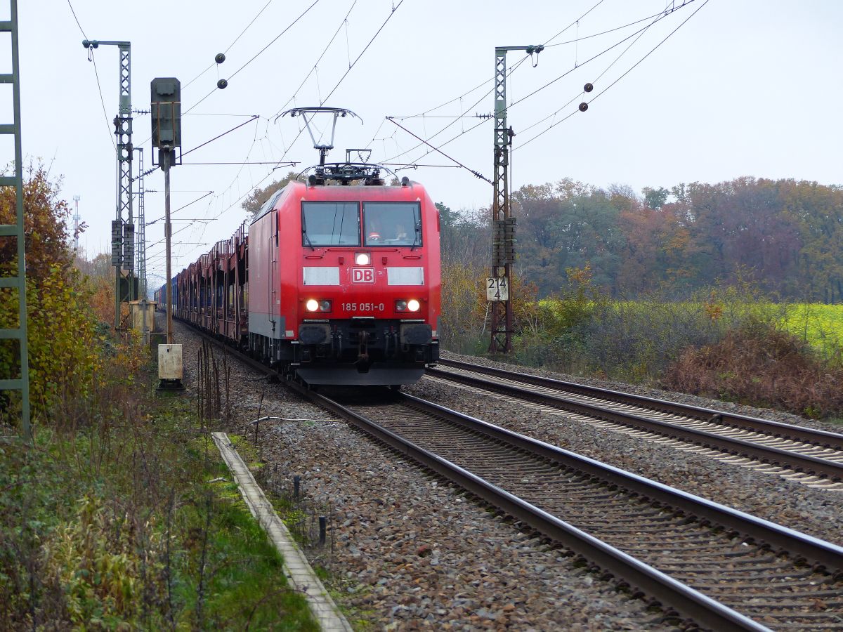 DB Cargo Lokomotive 185 051-0 Devesstrae, Salzbergen 21-11-2019.

DB Cargo locomotief 185 051-0 Devesstrae, Salzbergen 21-11-2019.