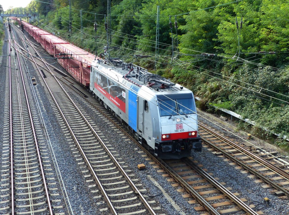 DB Cargo Lokomotive 186 495-8  (91 80 6186 495-8 D-Rpool)  Abzweig Lotharstrasse, Forsthausweg, Duisburg 19-09-2019.

DB Cargo locomotief 186 495-8  (91 80 6186 495-8 D-Rpool)  Abzweig Lotharstrasse, Forsthausweg, Duisburg 19-09-2019.