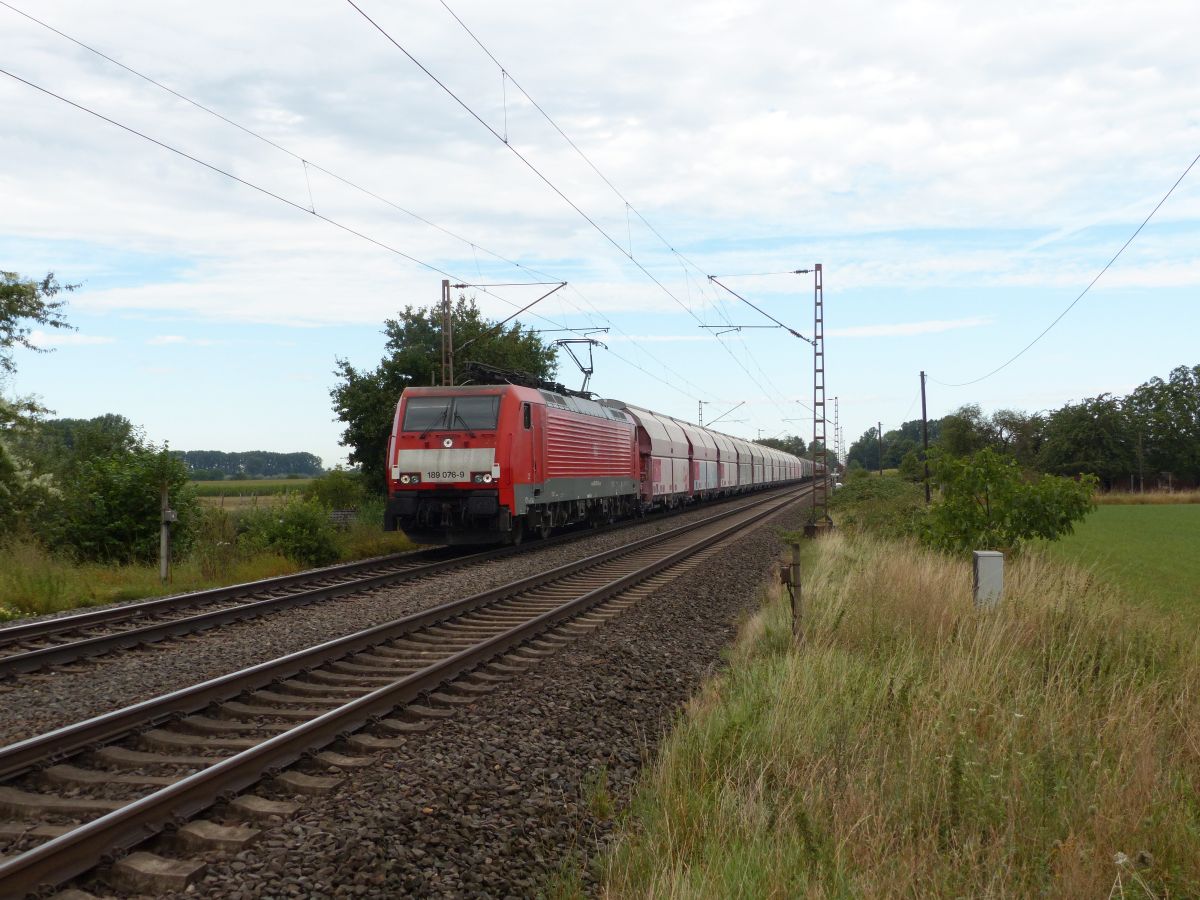 DB Cargo Lokomotive 189 078-9 Alte Heerstrae, Rees 21-08-2020.

DB Cargo locomotief 189 078-9 Alte Heerstrae, Rees 21-08-2020.