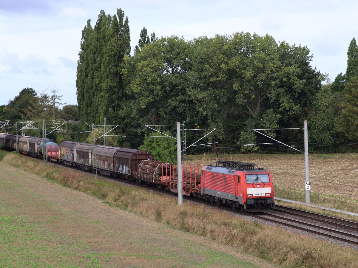 DB Cargo Lokomotive 189 079-7 Baumannstrasse, Praest bei Emmerich am Rhein 16-09-2022.

DB Cargo locomotief 189 079-7 Baumannstrasse, Praest bij Emmerich 16-09-2022.