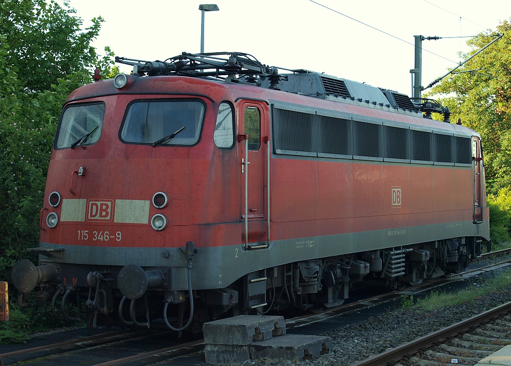 DB E10 346/ 110 346-4/ ab 2005 115 346-9 Alter 53 Jahre 1 Monate, ++ Bender 11.2017, Neumünster 03.06.2011