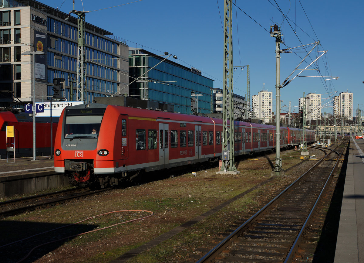 DB: Impressionen des Bahnhofs Stuttgart Hbf vom 3. Dezember 2016.
Foto: Walter Ruetsch