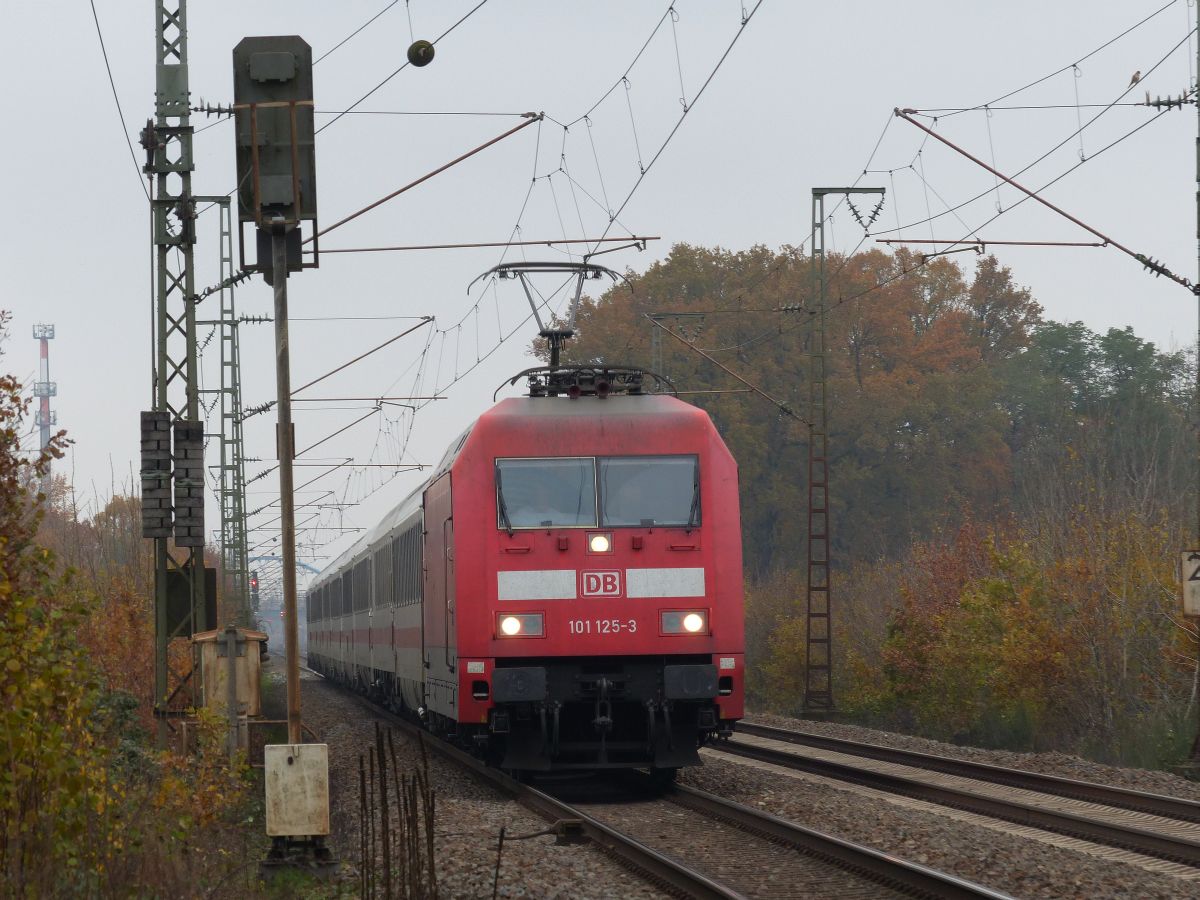 DB Lokomotive 101 125-3 Devesstrae, Salzbergen 21-11-2019.

DB locomotief 101 125-3 Devesstrae, Salzbergen 21-11-2019.