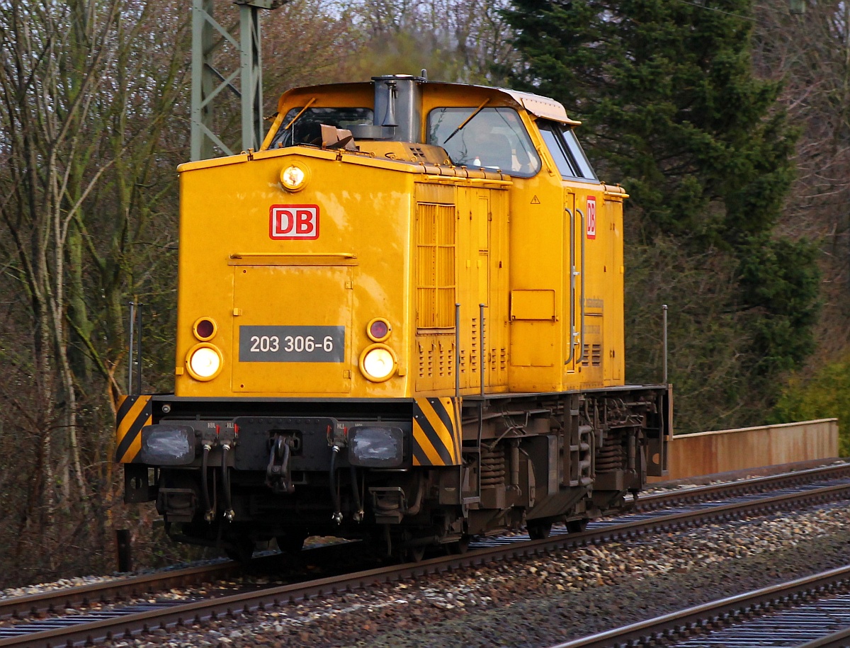 DB Netzinstandhaltung 203 306-6 Lz auf dem Weg nach Flensburg. Schleswig 21.03.2014