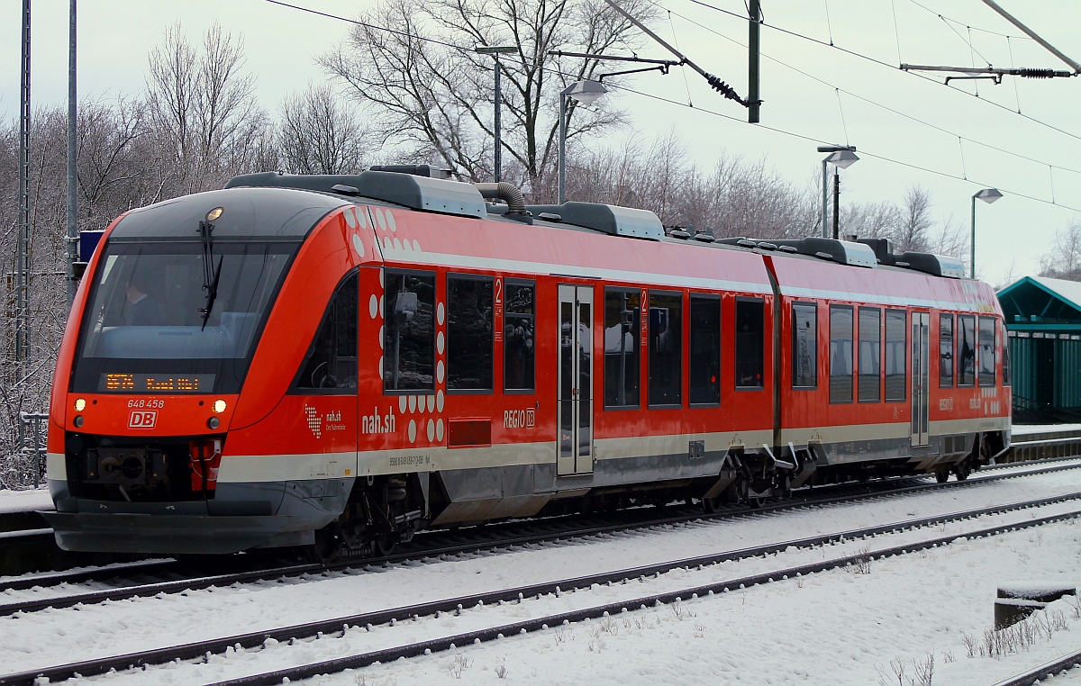 DB Regio 0648 458/958 als RE 74 nach Kiel beim Halt in Schleswig. 29.01.2015