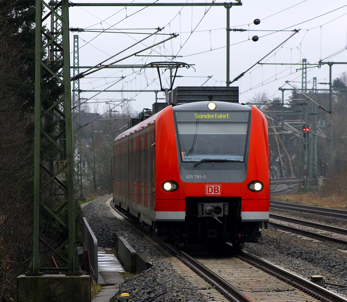 DB S-Bahn Hannover 425 281/781 auf Probefahrt nach HU in Neumünster. Schleswig 08.03.16 