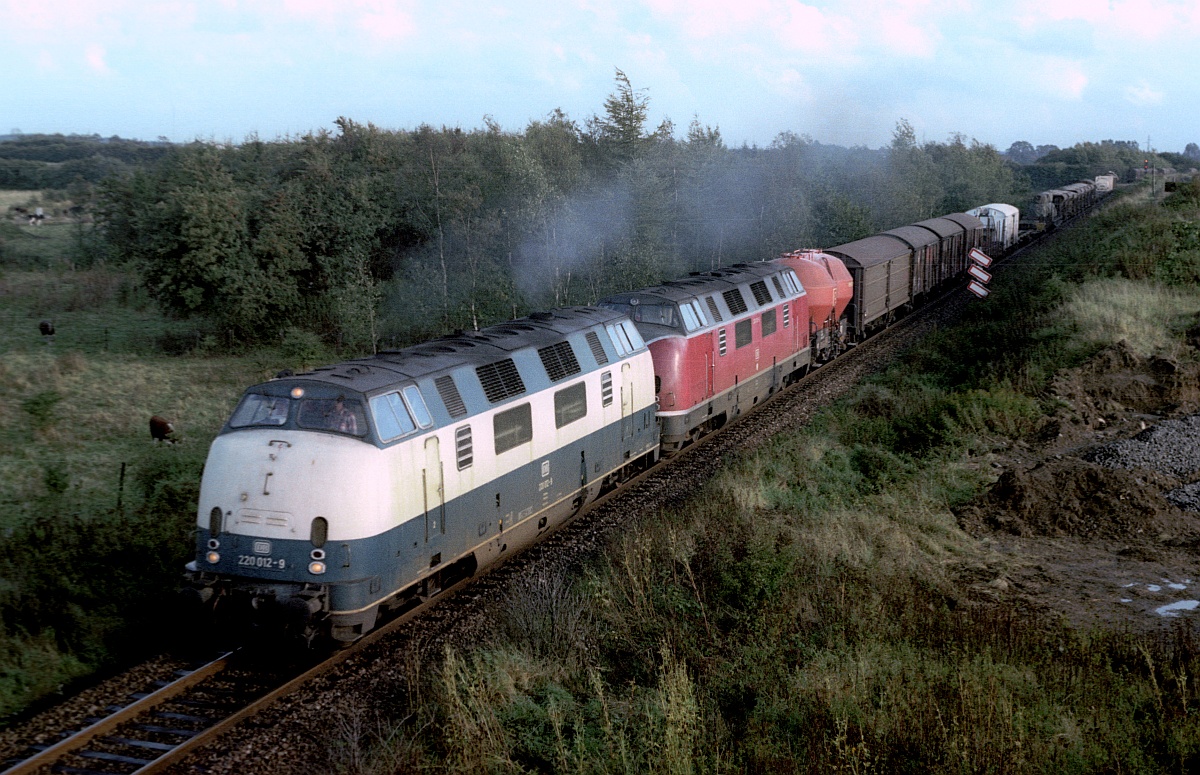 DB V 200 012 + V 200 031 Ausfahrt Pattburg 23.09.1981