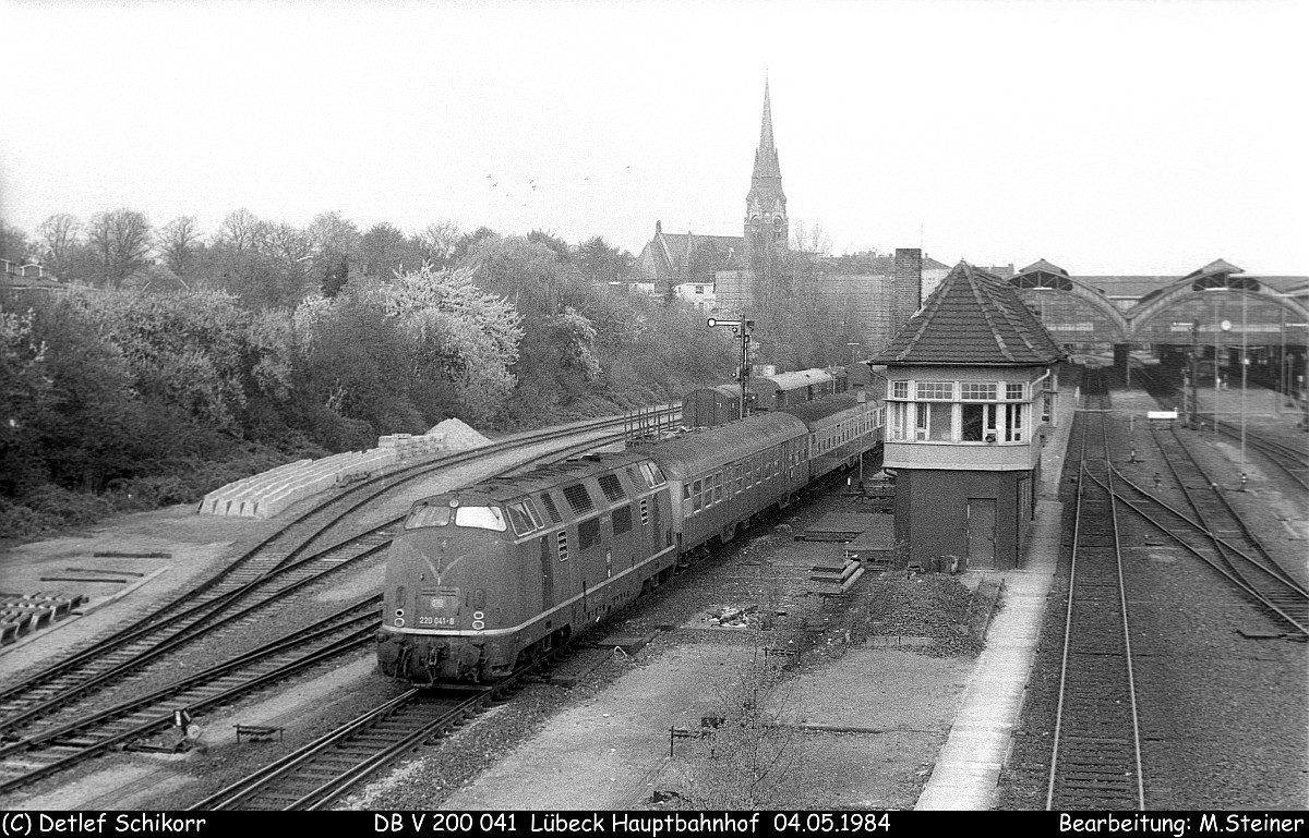 DB V 200 041 Lübeck Hauptbahnhof 04.05.1984(DigiScan 039)