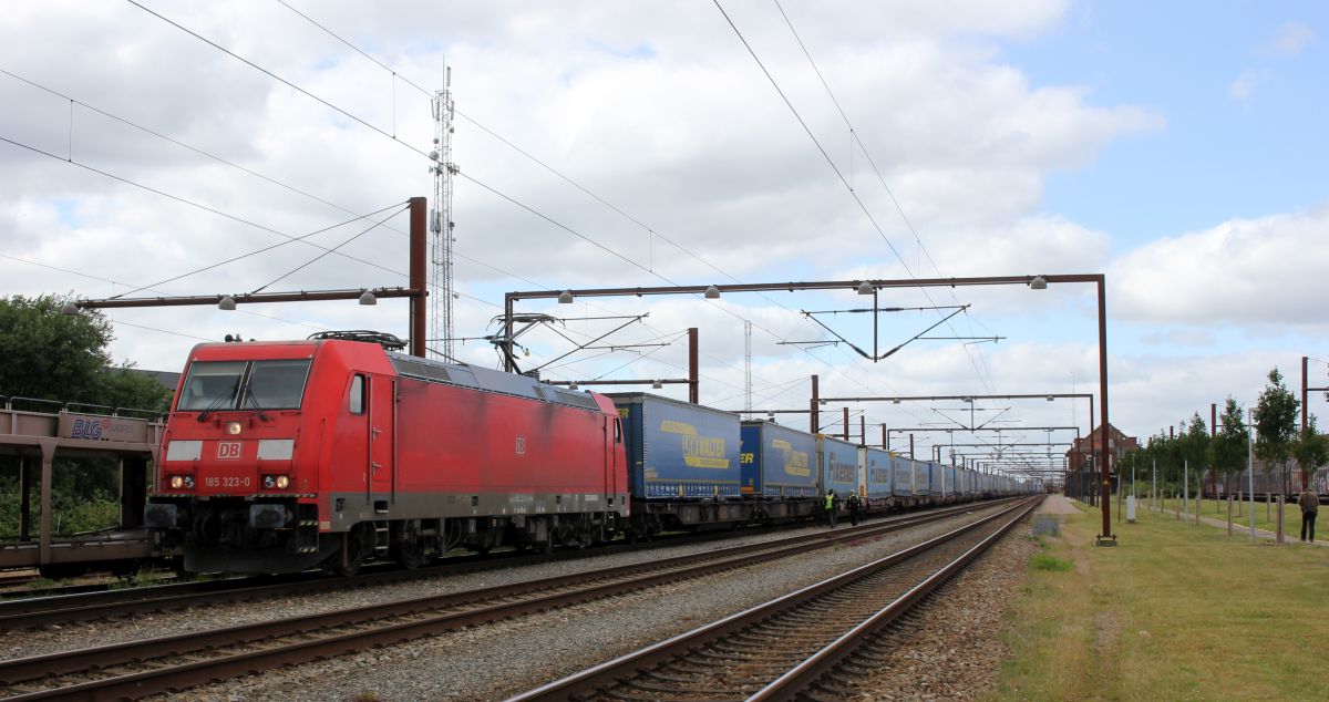 DBCSC 185 323-0(REV/LD X/03.03.15) mit dem Walter/Fixemer KLV Einfaahrt Bhf Pattburg. 02.07.2019