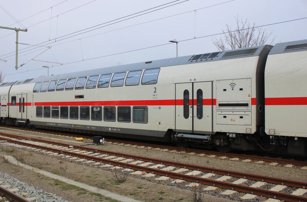 DBpza 50 80 26-81 680-3 am 17.01.2025 in Warnemünde.