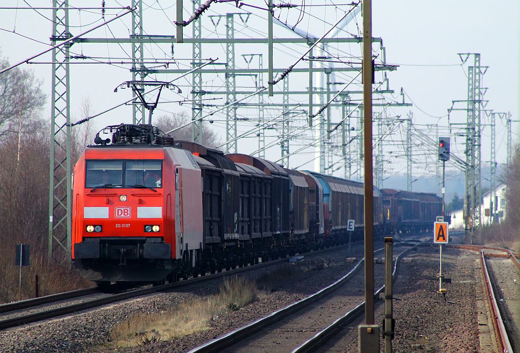 DBS/RSC EG 3107 als Zuglok des EZ 44735(XVMG-AM/Malmö Godsban-Maschen Rbf)hat gerade die Behelfsbrücke und Grund für die  La  in Jübek passiert. 06.03.2013