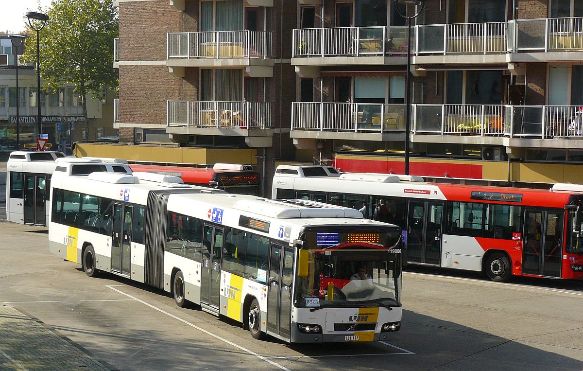 De Lijn bus 119866 Volvo 7700A bouwjaar 2009. Stationsplein Tilburg 24-10-2013.