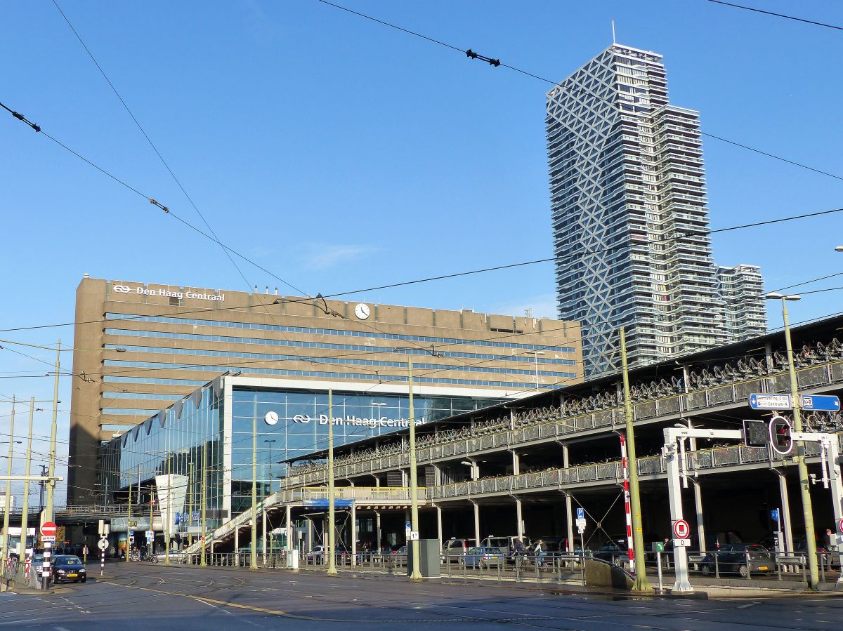 Den Haag Centraal Station Rijnstraat 22-11-2019. 