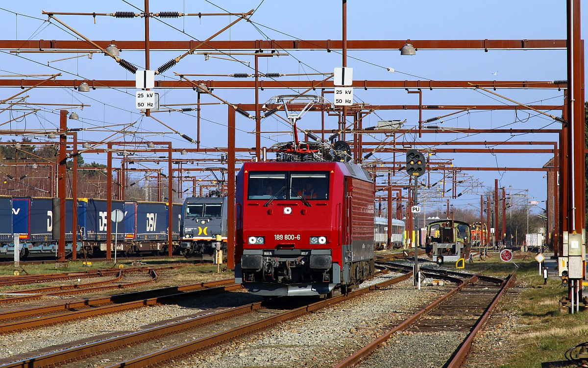 Der Beweis das Loks ohne DK Zulassung im dänischen Netz fahren können...PRESS 189 800-6 kurz vor der Trennstelle im Bhf Pattburg. 20.03.2022  