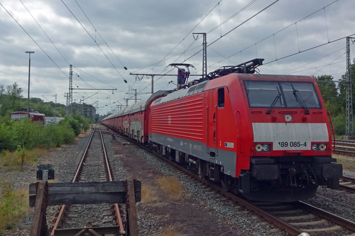 Der Daimler-Zug durchfahrt am 15 Juni 2019 Bad Bentheim mit 189 085 an der Spitze. 