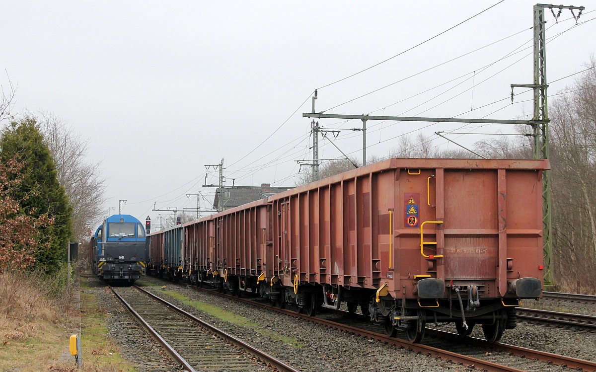 Der erste Dünger-Kalk-Zug in 2021 wurde von der 273 013-3 gebracht. Leider war die Lok unfotogen abgestellt...Jübek 25.02.2021