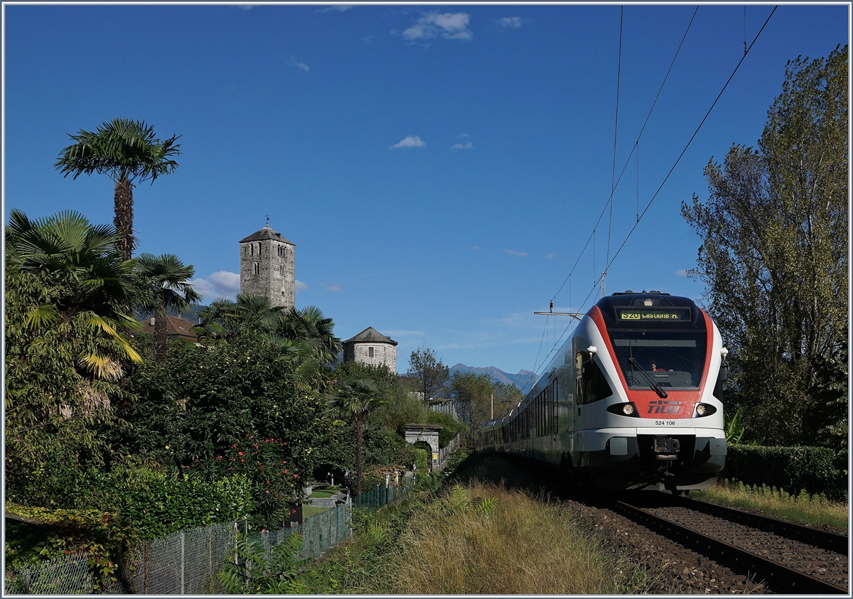 Der Flirt RABe 524 106 erreicht als S 20 Locarno und ist bereits für die Rückleistung beschriftet.
19. Sept. 2016